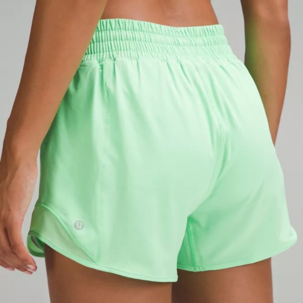 lululemon size 16 scream green Hotty hot 4” shirts High Rise